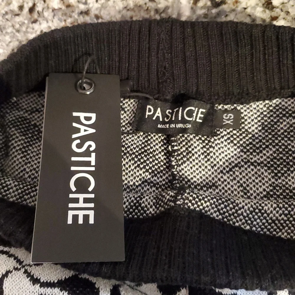 Pastiche Sweater Pants.NWT. - Picture 7 of 7
